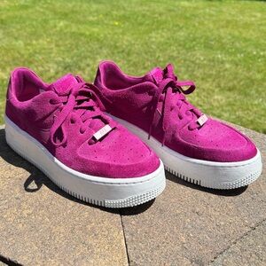 Nike Women Air Force 1 Sage Low 'True Berry'